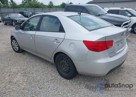 2010 Kia Forte Lx z USA, uszkodzony, nr VIN KNAFT4A20A5855145